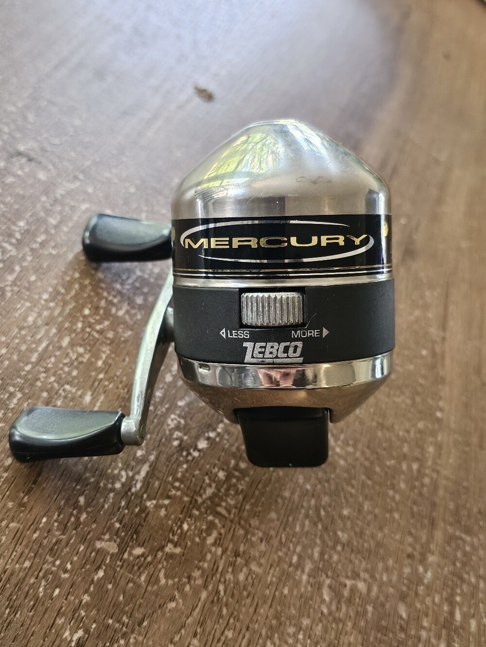 Zebco Quicksilver Long Cast Spincast Reel Fishing Fisherman Sport Outdoor Htf